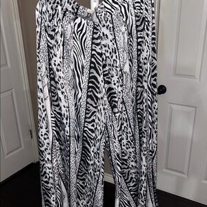 Women's Black and White Animal Print Wide Leg Pants